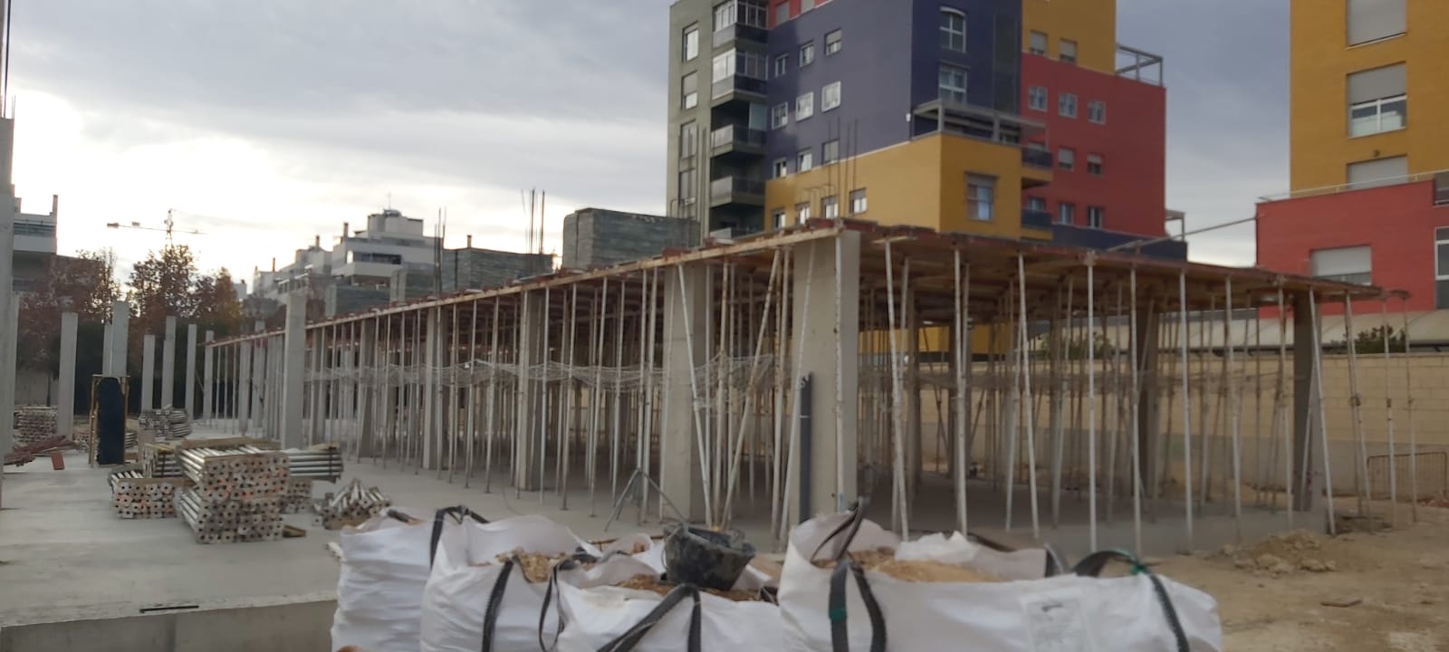 8eb68790-fbee-40c6-9528-efce981c551d