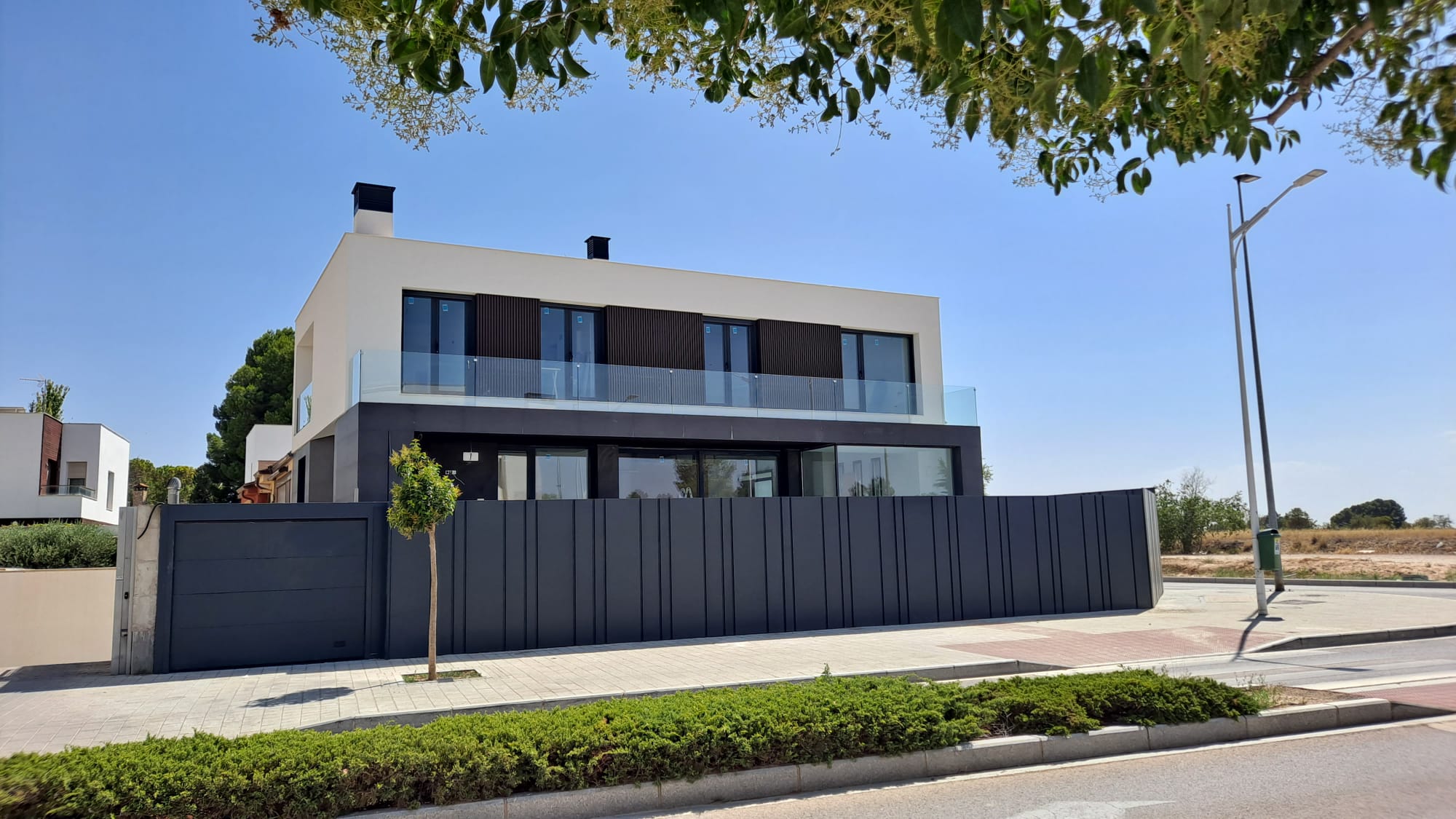 WhatsApp Image 2026-01-11 at 19.49.59